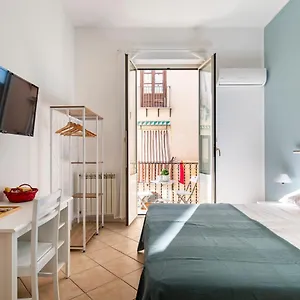 Punto Al Capo Intero O Stanze Matrimoniali Con Bagno Privato Italy